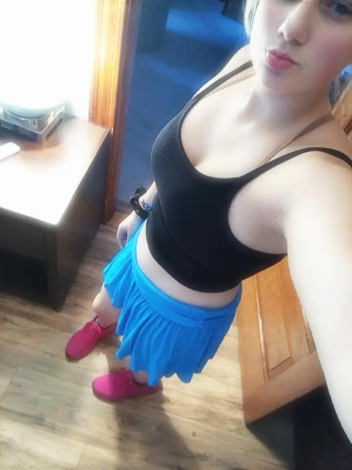 @Kayley😘🖕😘