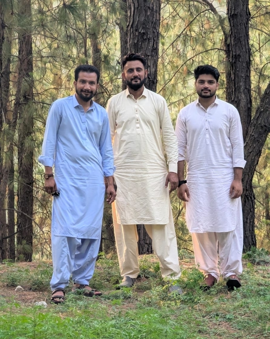 @Tahir Raz 👻