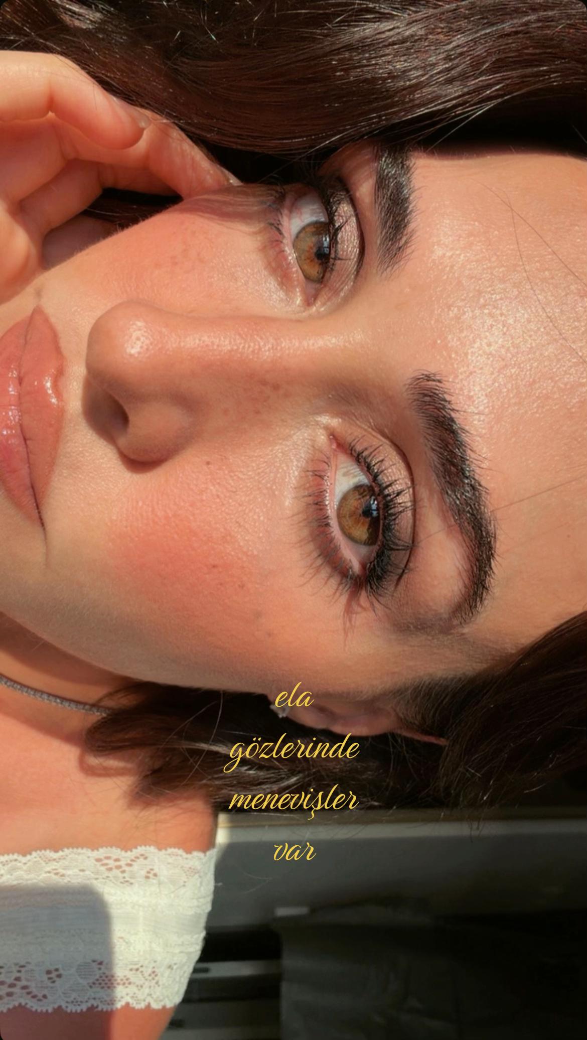 @𝑚𝑎𝑣𝑦✦