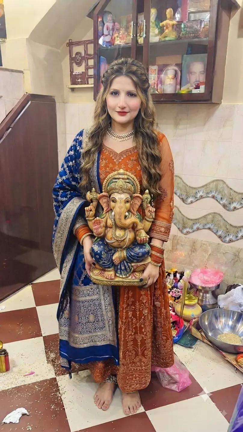 @Lovely Sandhiya67