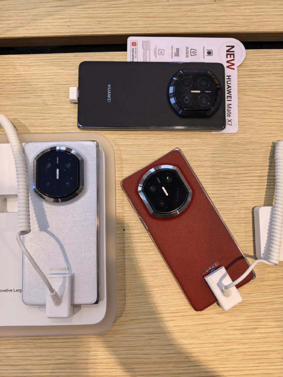 @Huawei Store Plaza Ambarrukmo