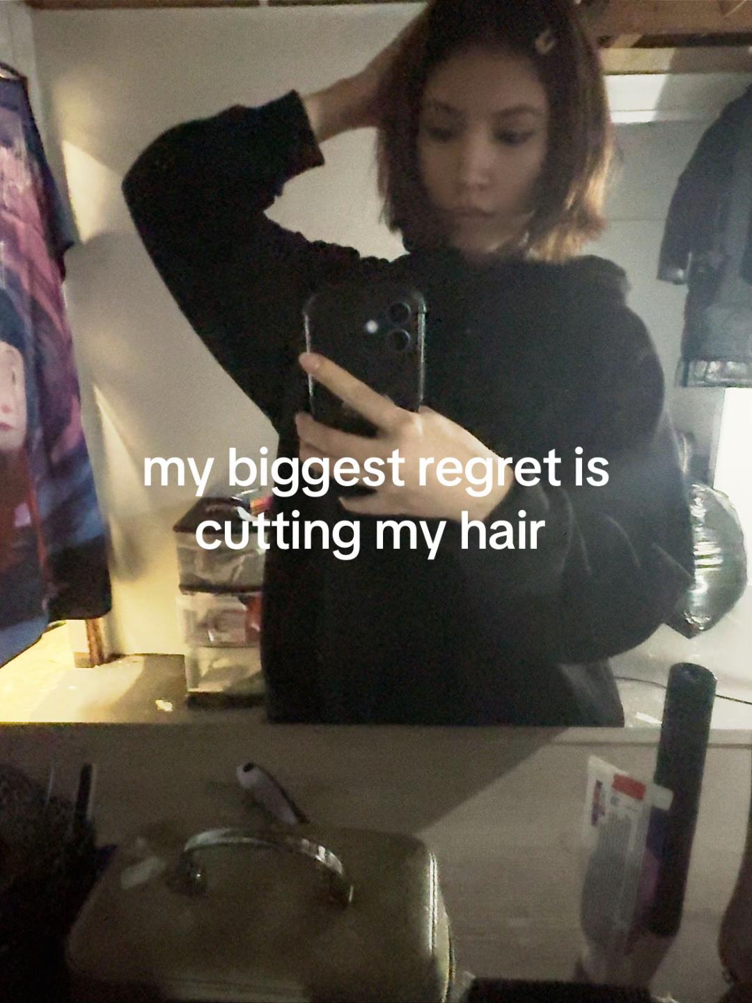 @(^_−)−☆