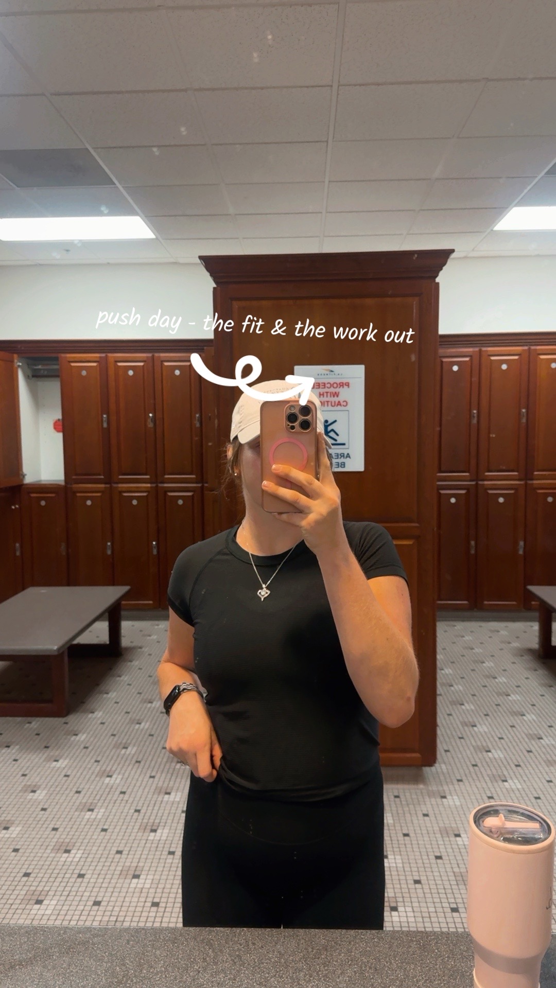 @Alyssa Golden | working mama