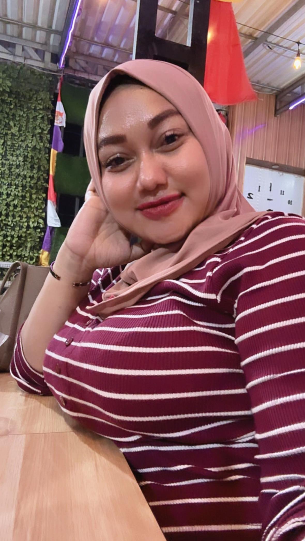 @momihzahwavarel