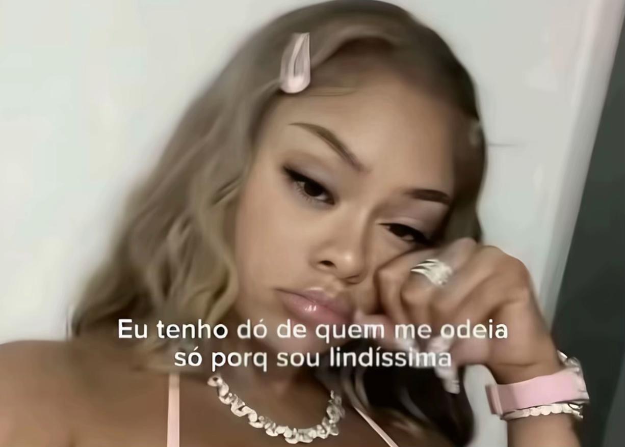 @Karine Vit&oacute;ria