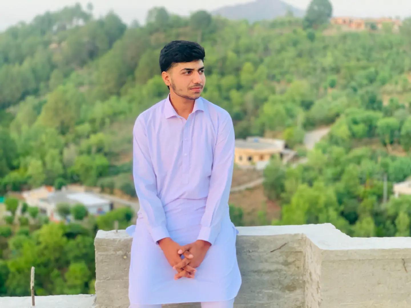 @راحیل مرزا 🚩