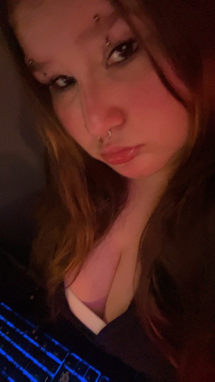 @yourlocalweird_madie01