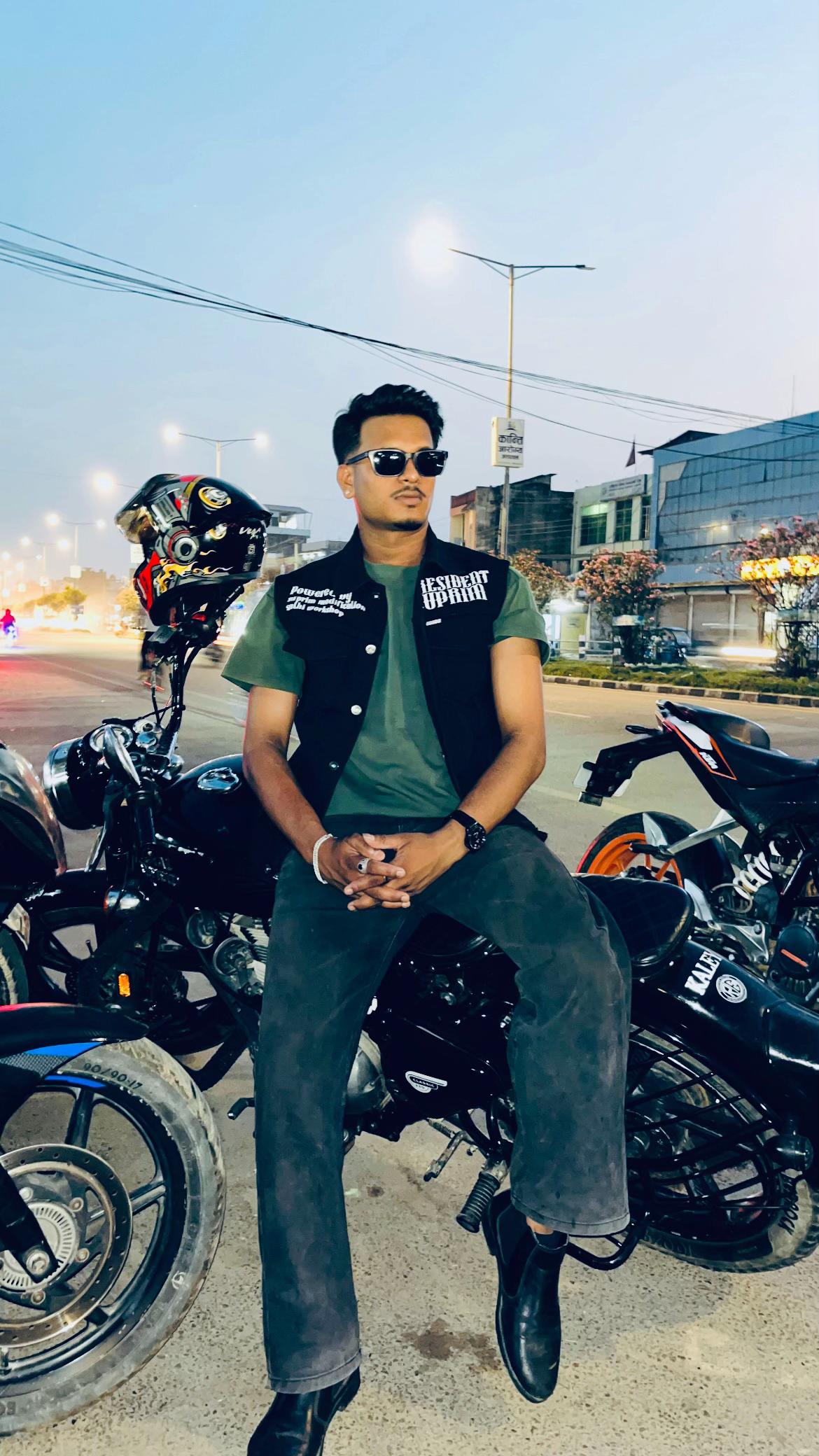 @kartik___Gupta🖤