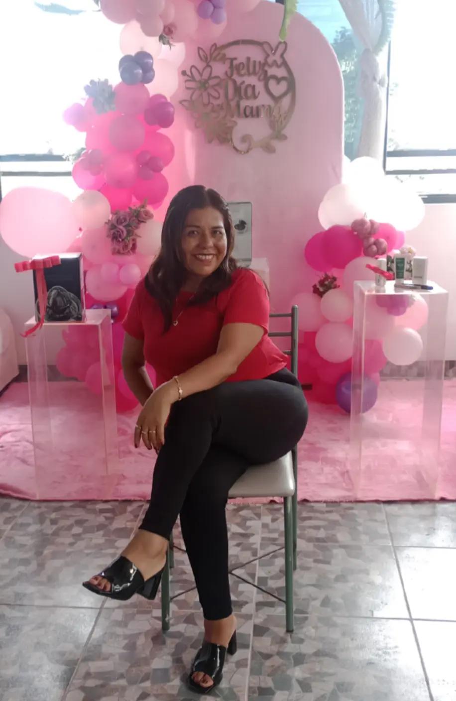 @CARMEN ROSA LEONCITA SOLTERITA