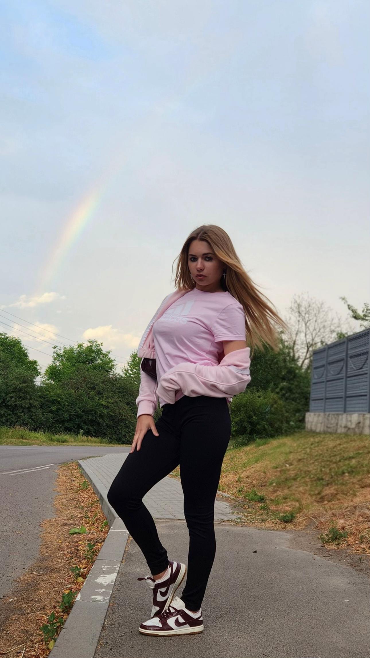 @mariiaholovaa