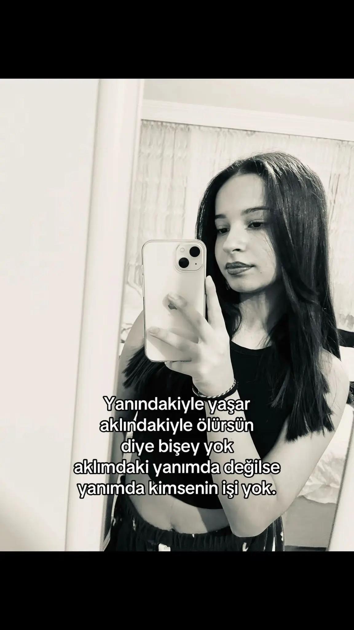 @𝐄𝐊