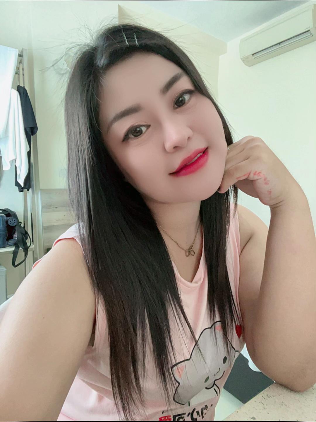 @chompoo