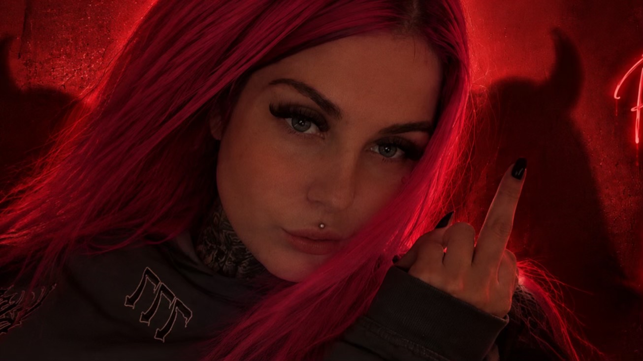 @katieeexo