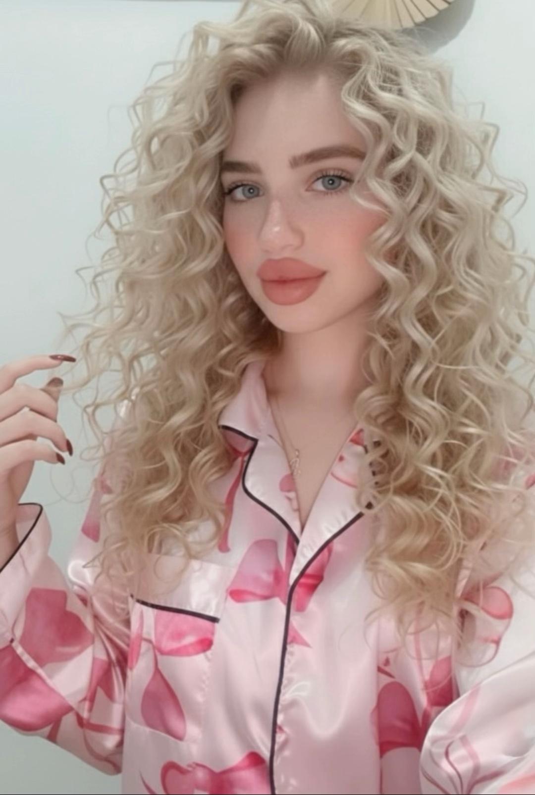 @Amira🇨🇦