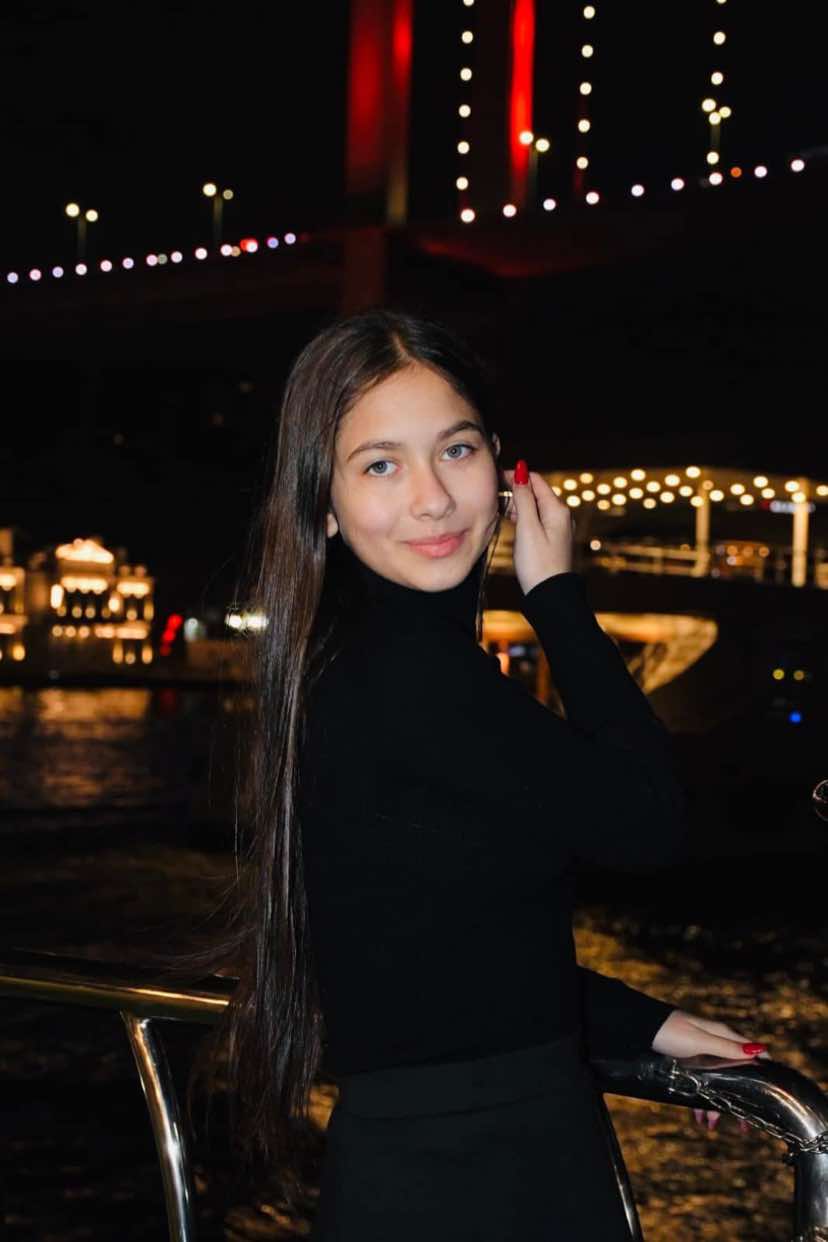 @Laura Sandorova