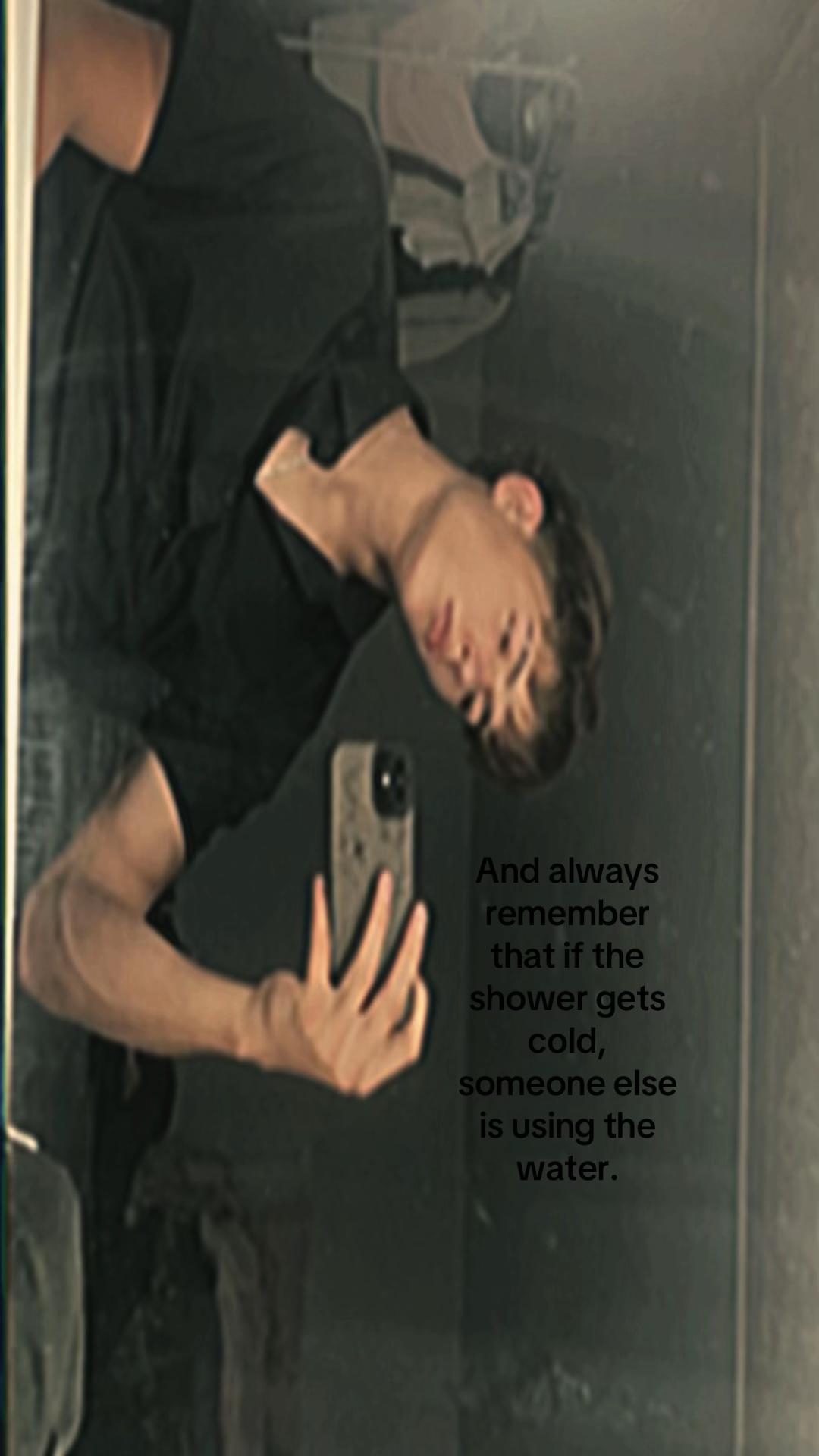 @𝓷𝓸𝓿𝓪𝓴💫