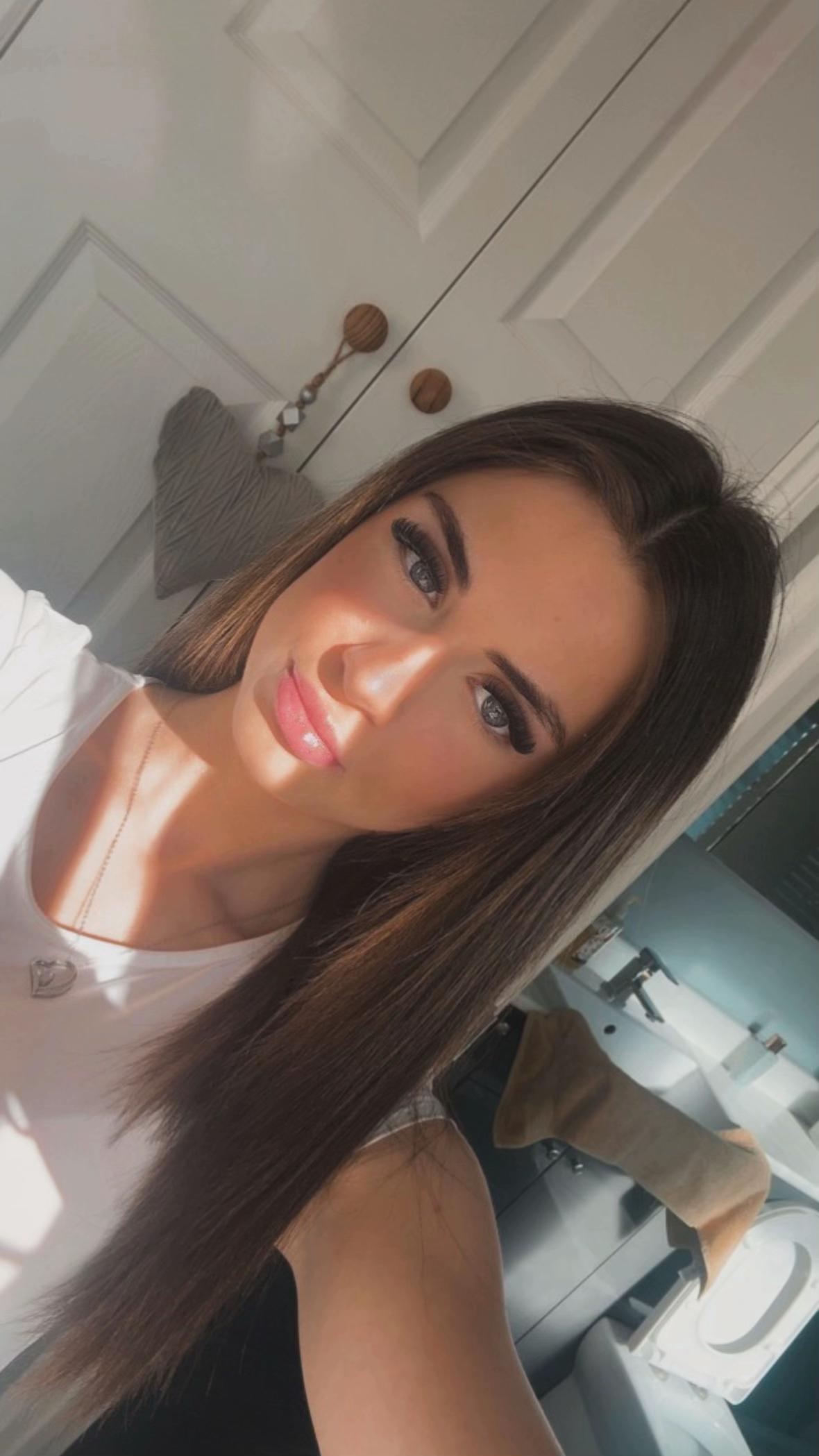 @𝐬𝐡𝐚𝐧𝐢𝐲𝐚🤍
