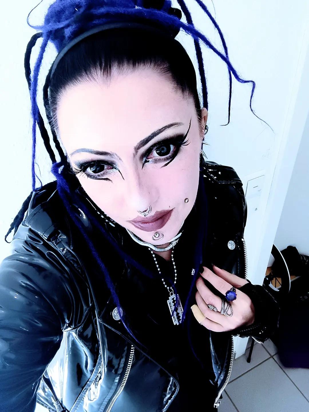 @𝔏𝔲𝔫𝔞 𝔖𝔥𝔶