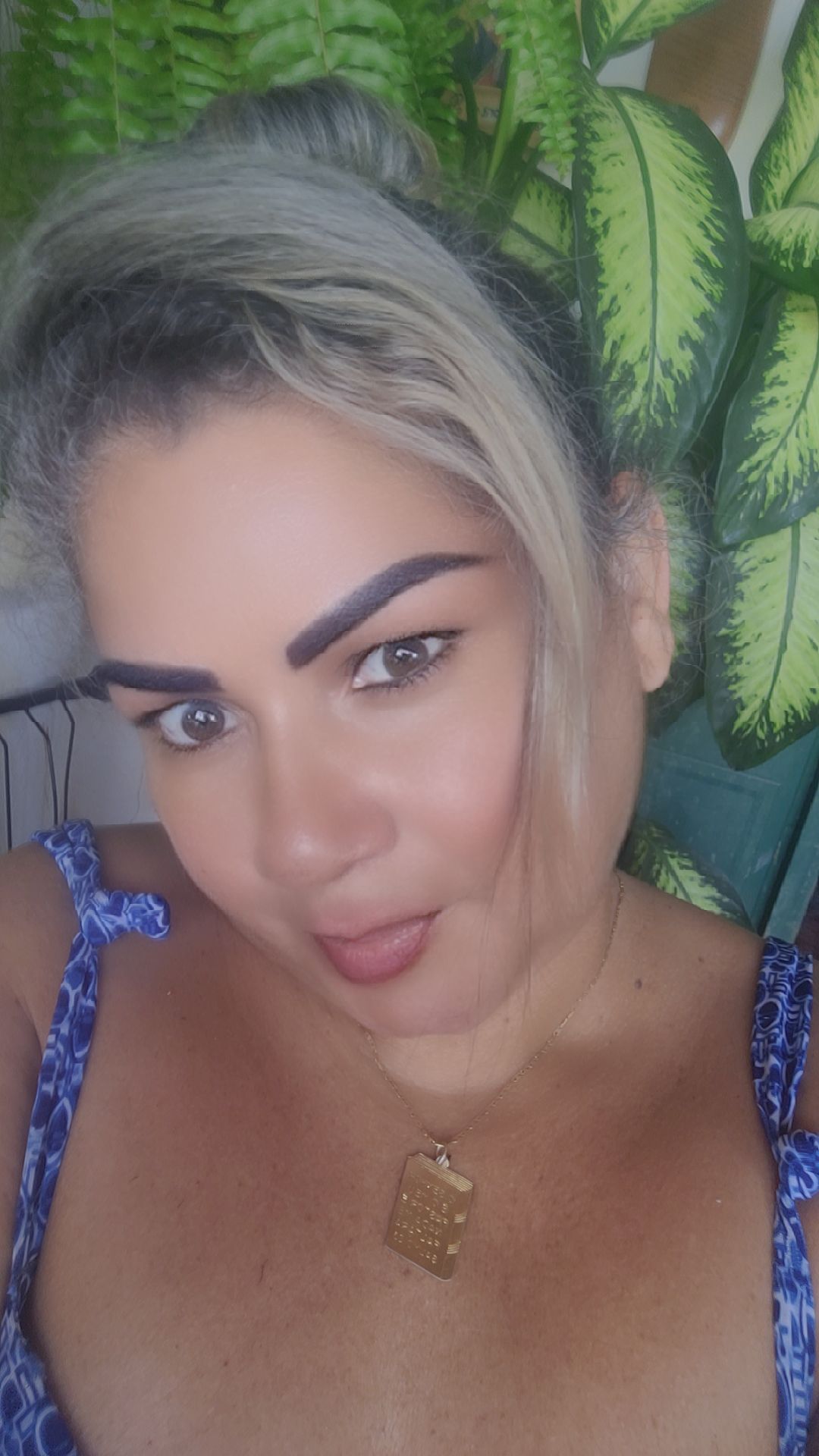 @Celia Silva555