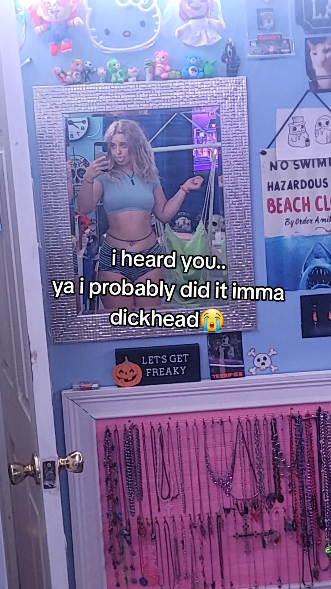 @Megan😻🖤