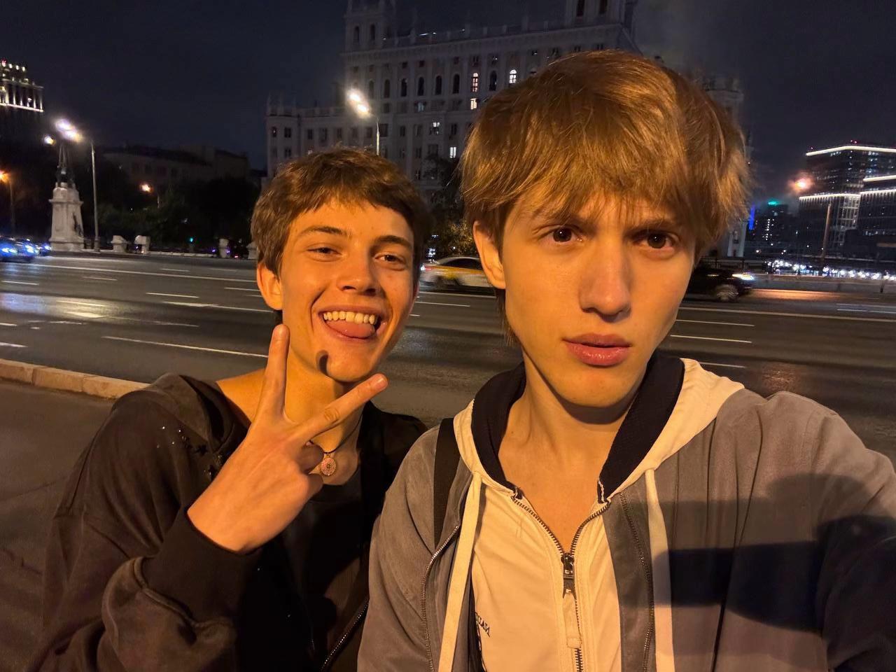 @ELYSHEL