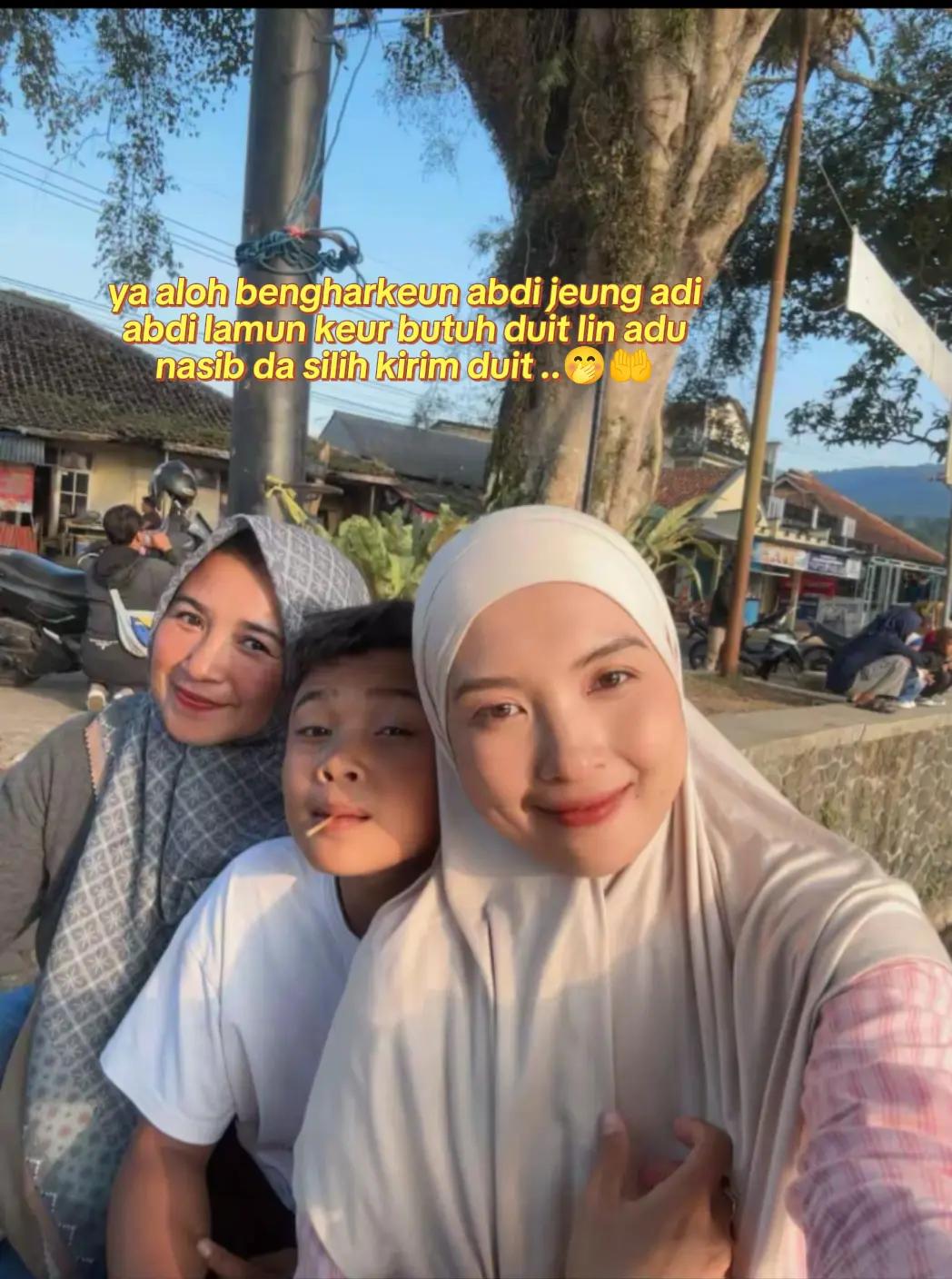 @de.naz25