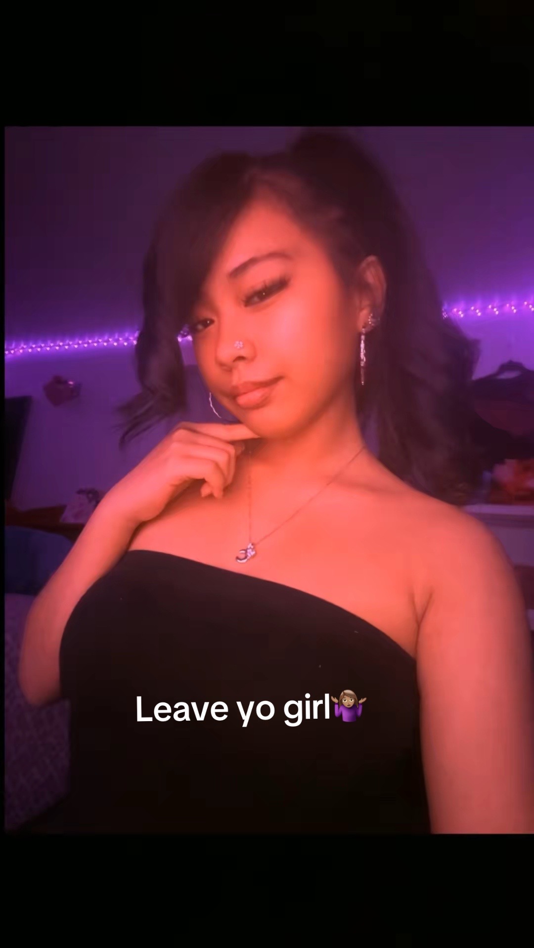 @𝒱