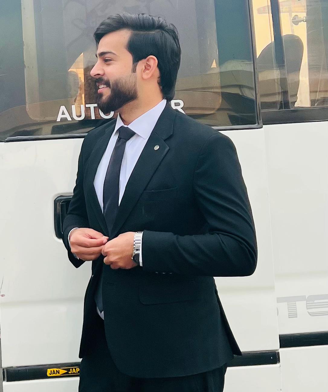 @عزیز خان 🚩