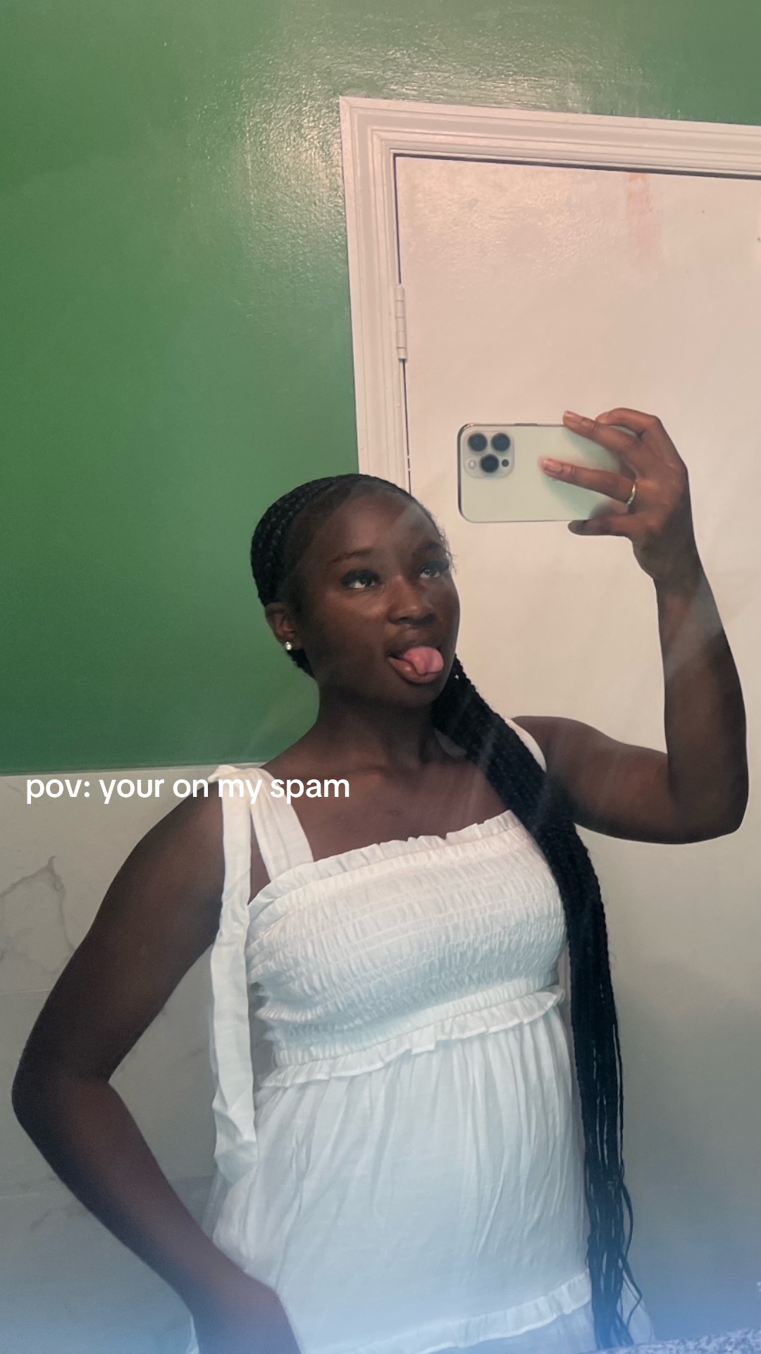 @veezeaholic