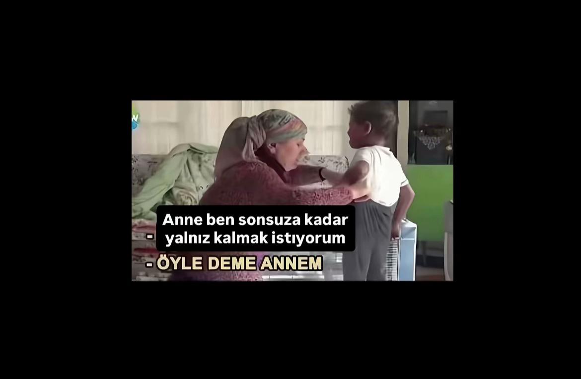 @Adelisstt._