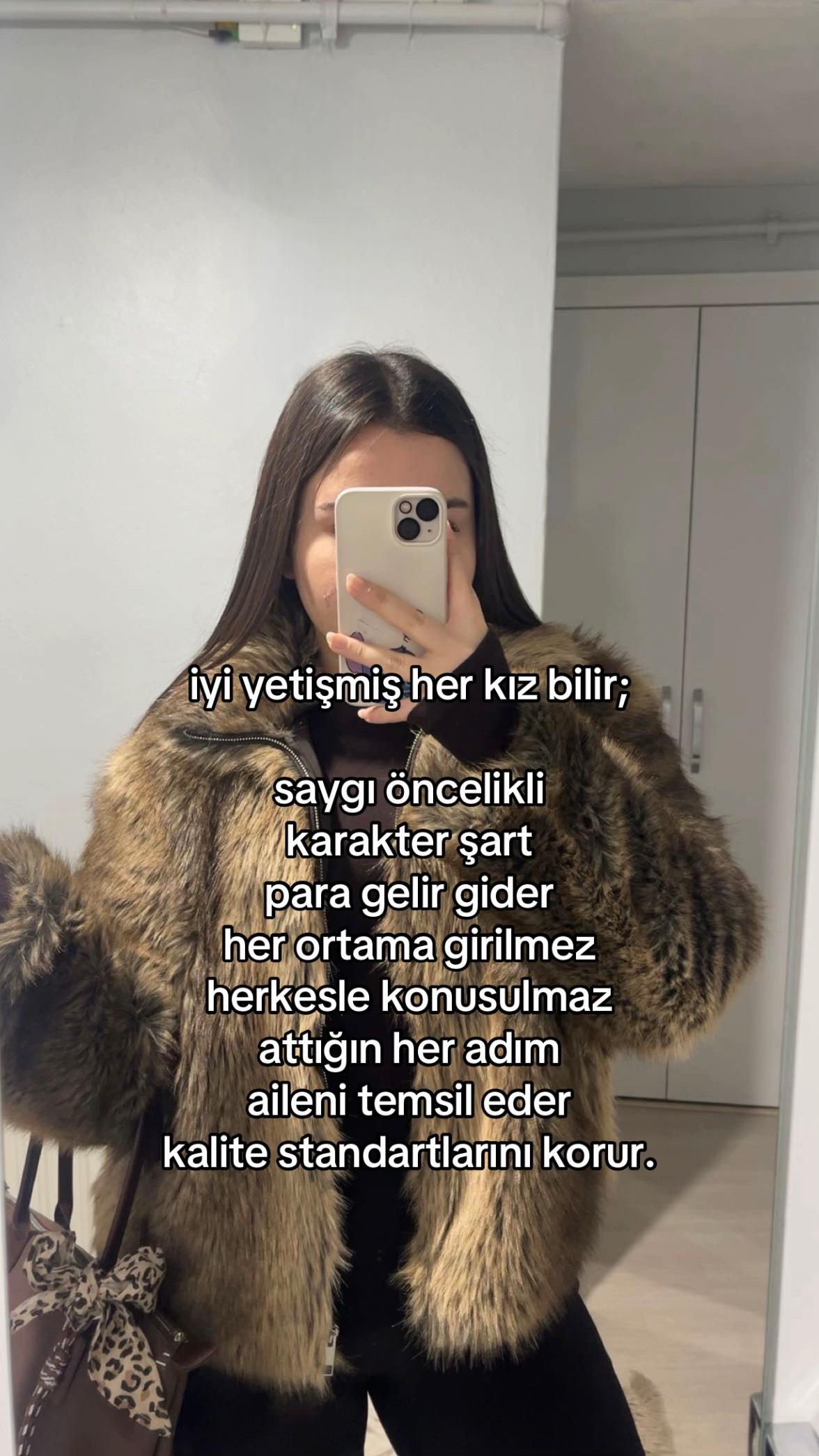 @azrakrslnn