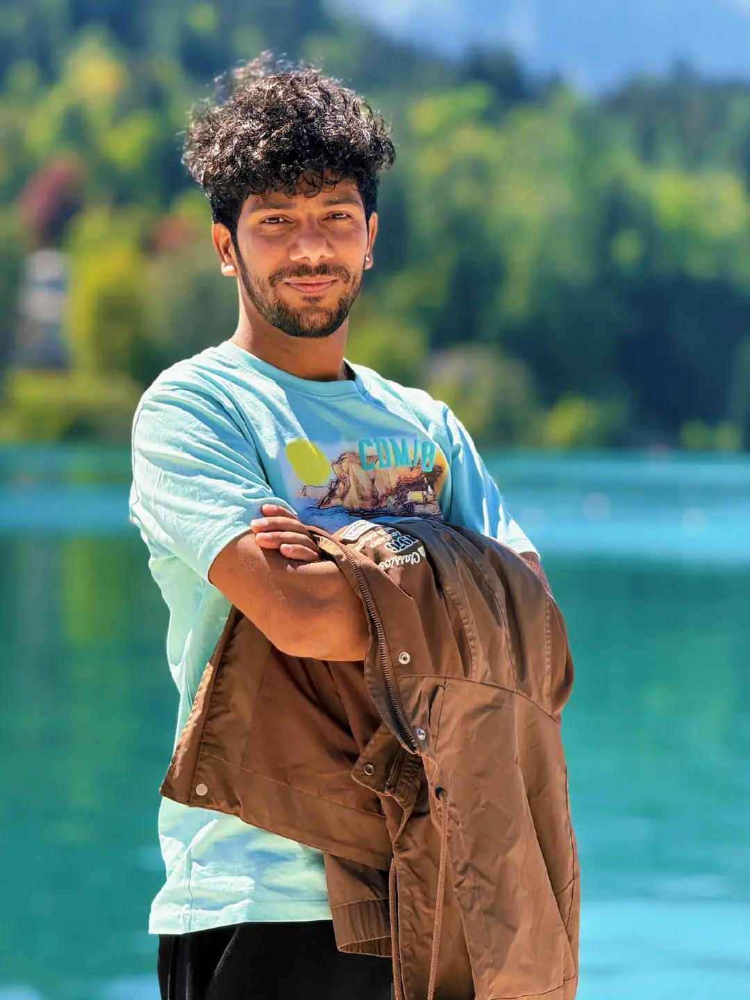 @suraj gautam🇳🇵😘 🇸🇮