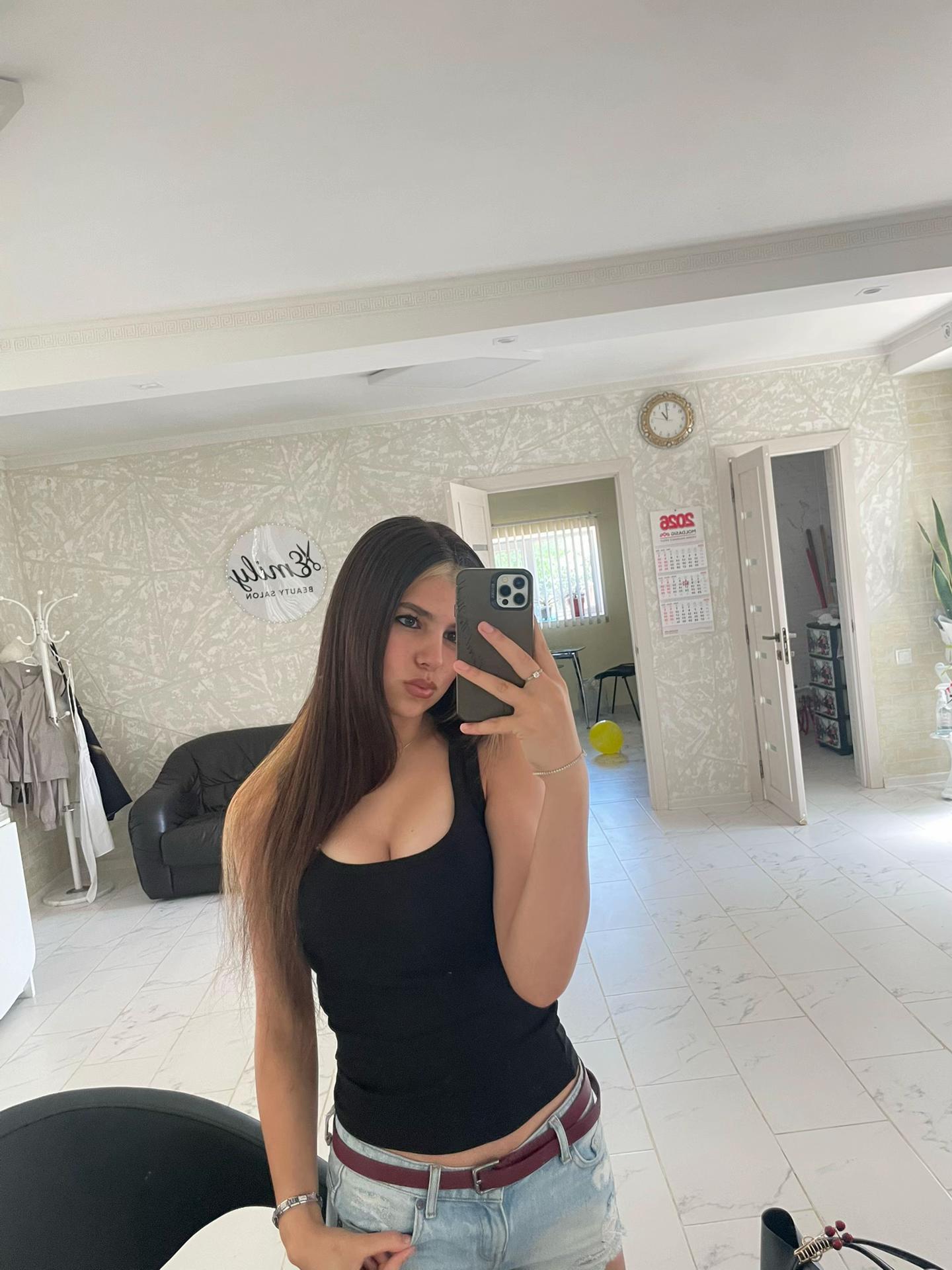 @𝖊𝖒𝖎𝖑𝖞