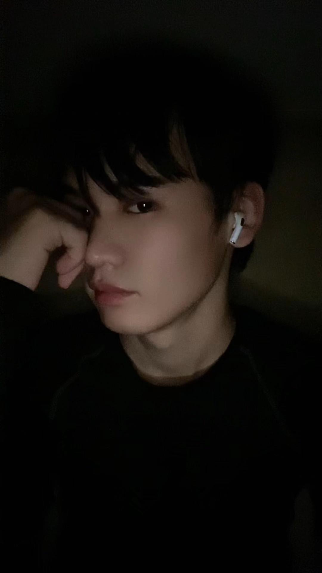 @ヌリク Нури🕊️