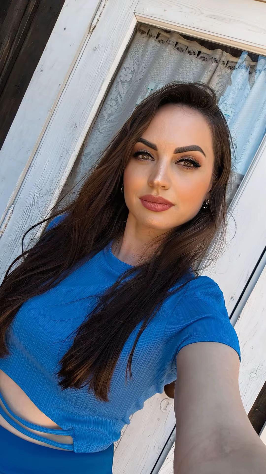 @Alina Elena156