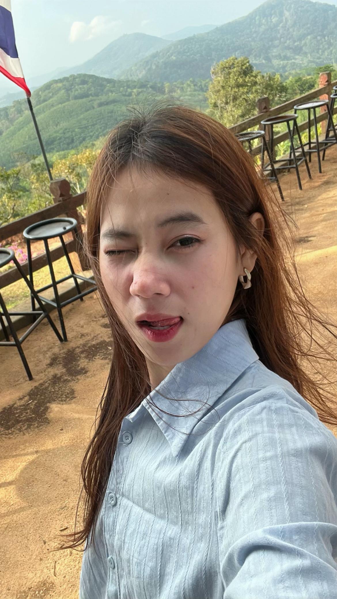 @Nwe Ni