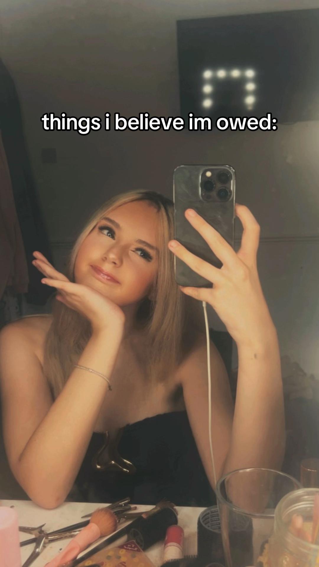 @𝐛𝐞𝐥𝐥𝐞 𝐥𝐨𝐮𝐢𝐬𝐞