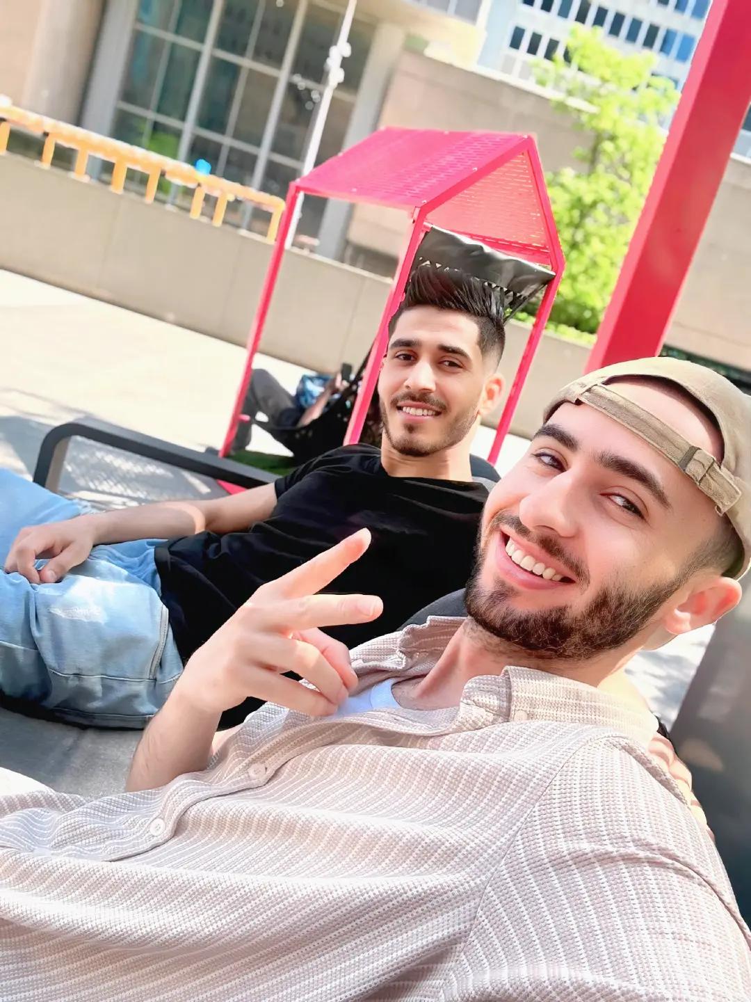 @Cherni