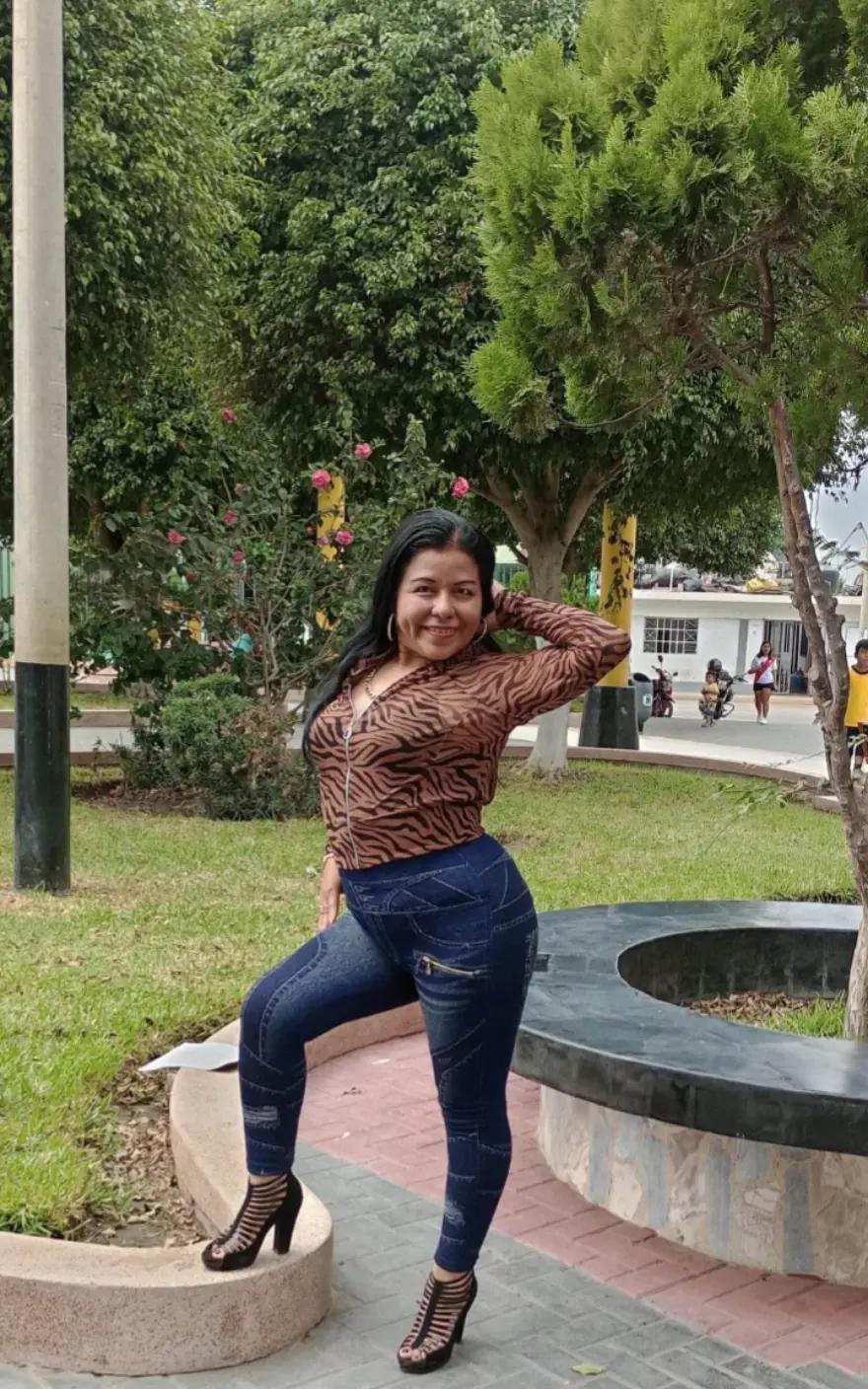 @CARMEN ROSA LEONCITA SOLTERITA