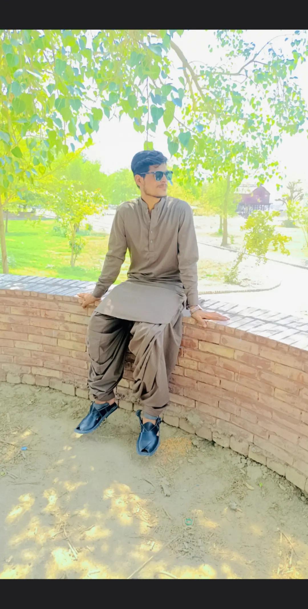 @Ladla Baloch