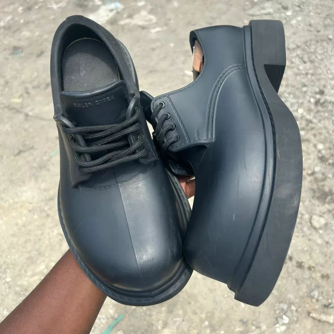 @jarulygotsneakers