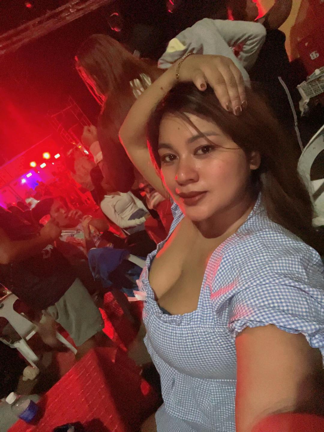 @cleavage mom