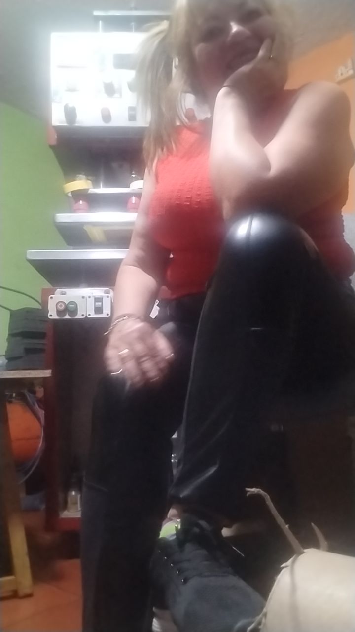 @Adelaida