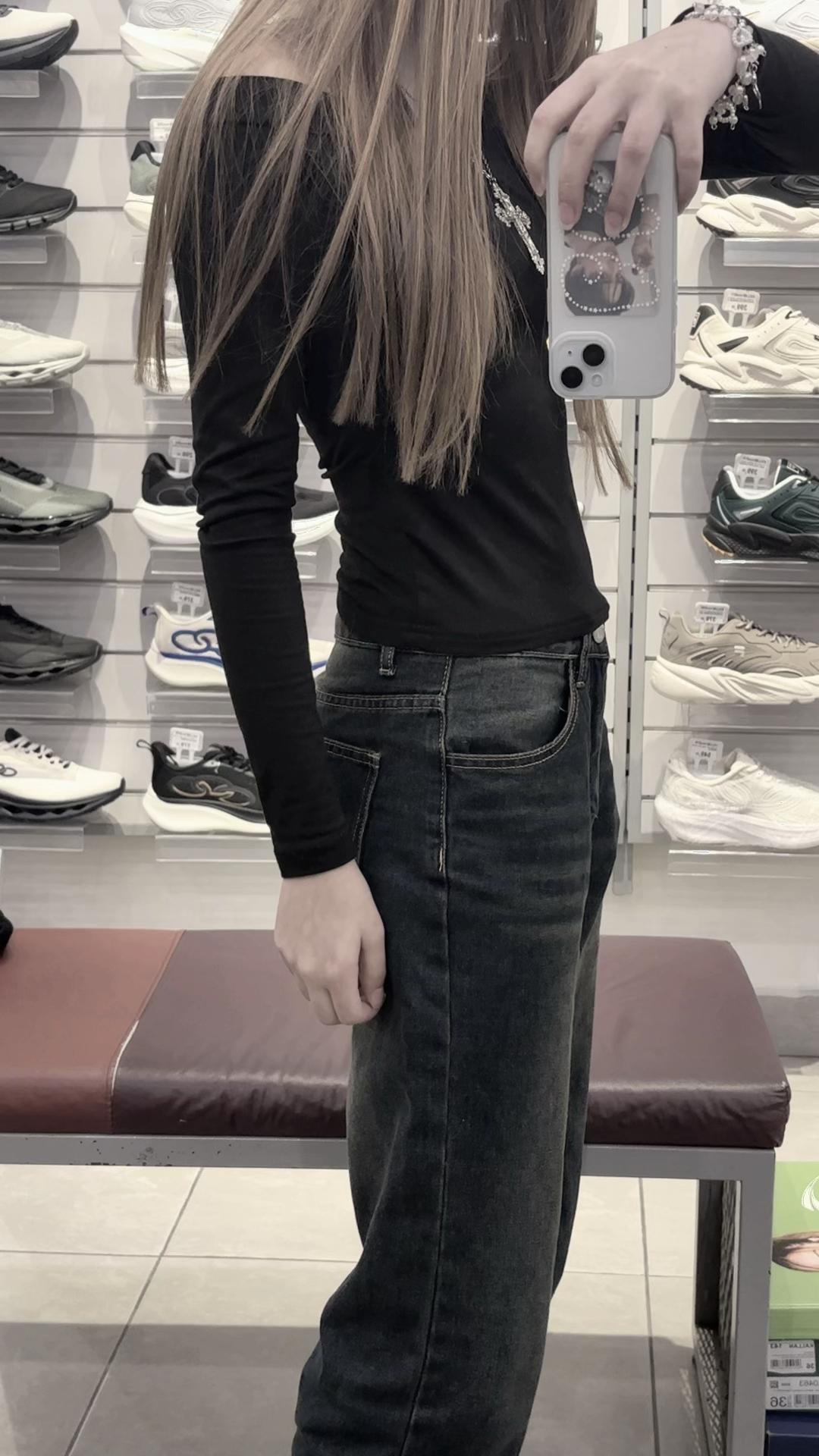 @𝑑𝑜𝑙𝑙