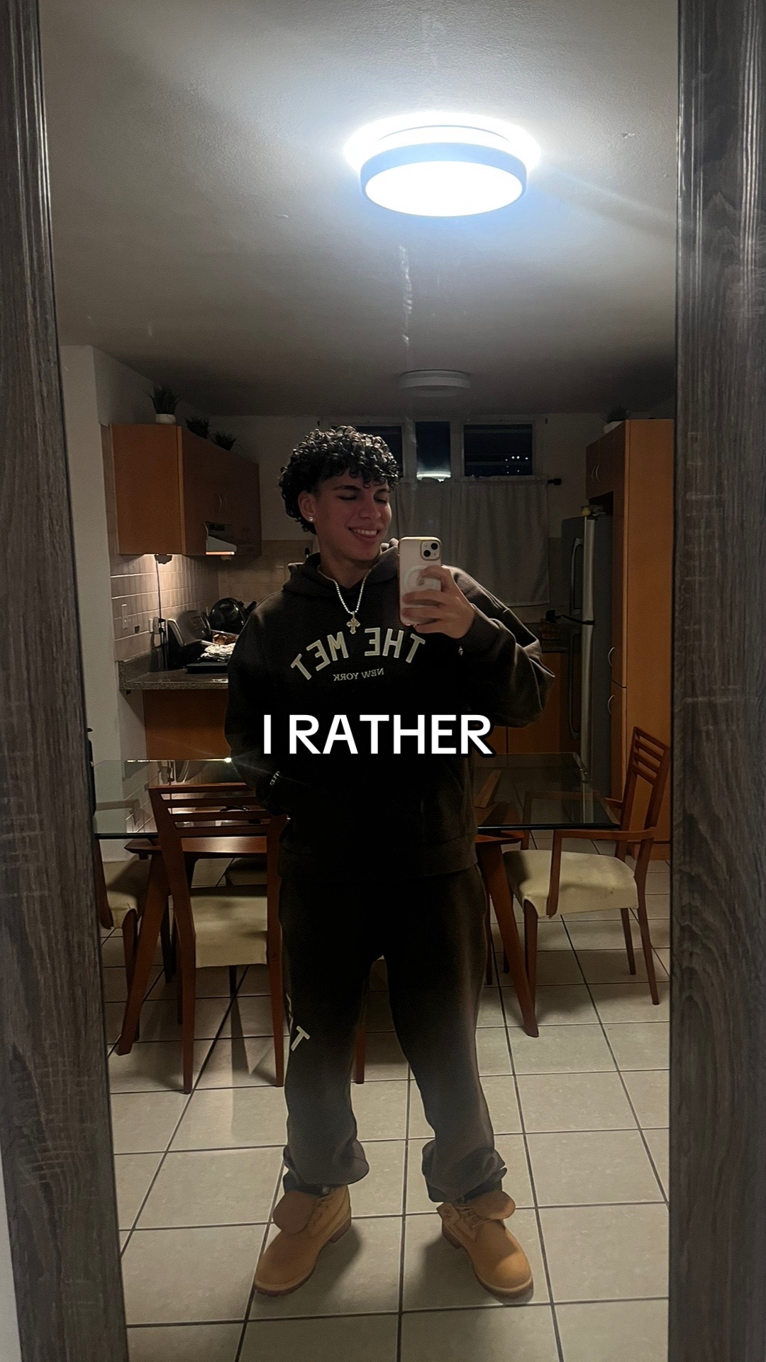 @ALXVNDR