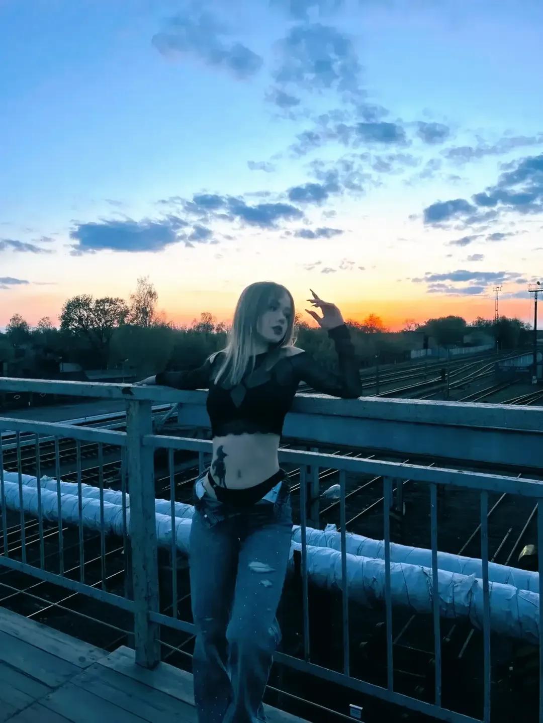 @K