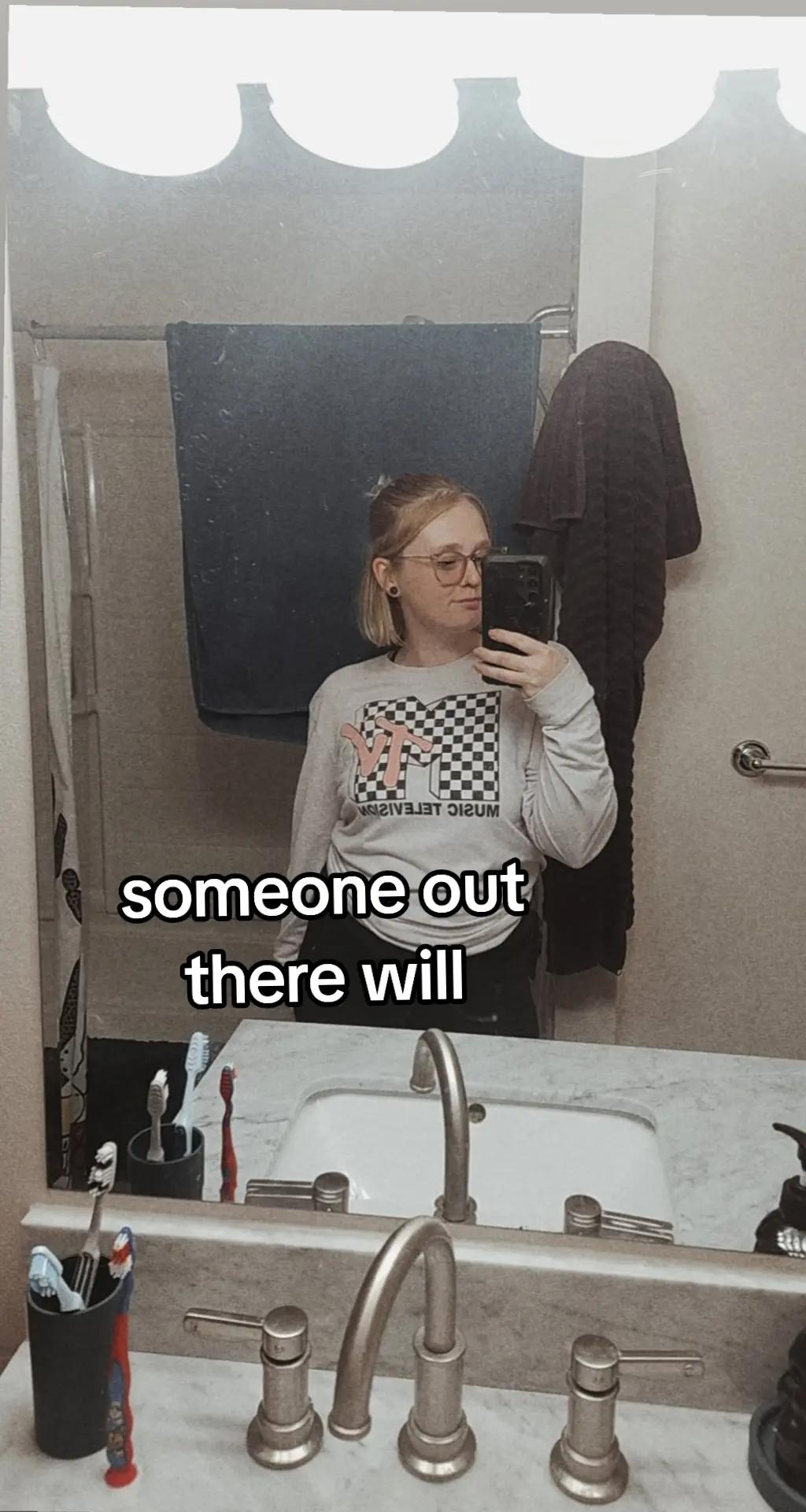 @EmieWonders