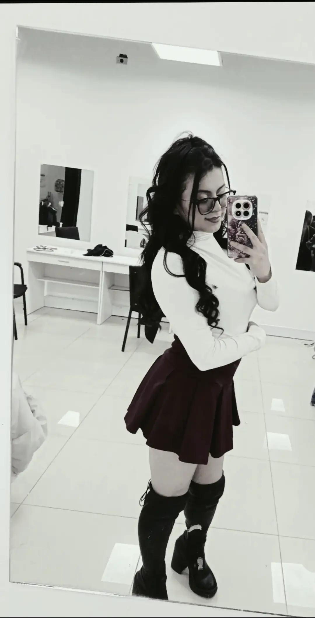 @🥺Zoe 🖤