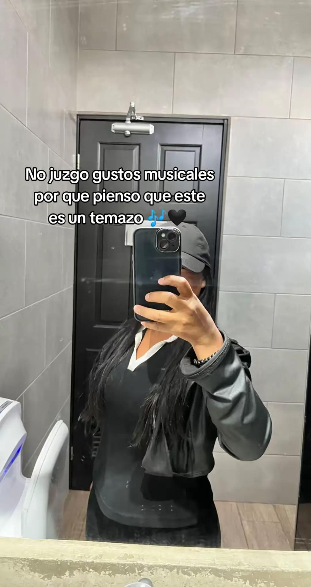 @cely_042