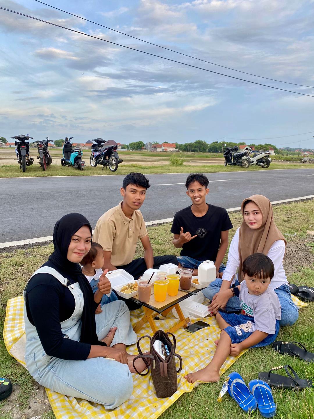 @Sunset Halodek